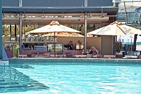 Sky Point Tower - Private Apartments