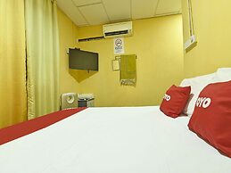 OYO 90535 Wakaf Bharu Inn