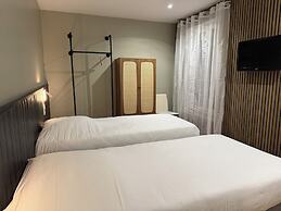 Hotel SPA Piscine le Petit Castel