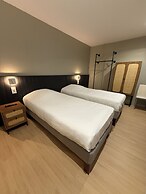 Hotel SPA Piscine le Petit Castel