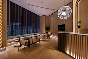 M Resort & Hotel