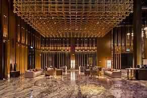 M Resort & Hotel