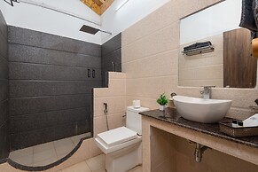 Amadi Beach Front Resort