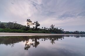 Amadi Beach Front Resort