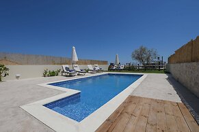 Arismari Villa - Private Pool