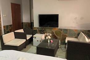 1bed Apartment - Parking, Wifi, Balcony, Bbq