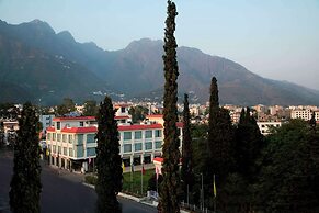 The Vaishnodevi Sarovar Portico