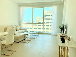 Luxurious Stay at the Walk JBR