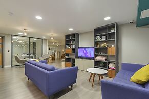 JOIVY Affordable Edinburgh - Adults only