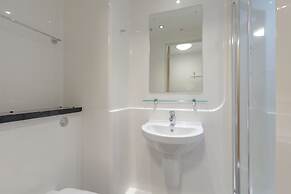 JOIVY Affordable Edinburgh - Adults only