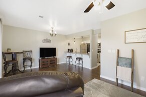 18th Fairway View - Club Amenities