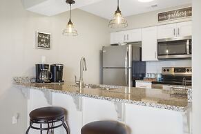 18th Fairway View - Club Amenities