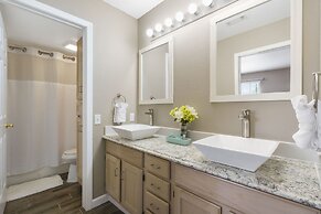 Abby Lane Leisure Time - Near Lake Taneycomo