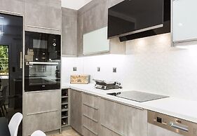 Mpali Bay View And Beach Front Apt Crete