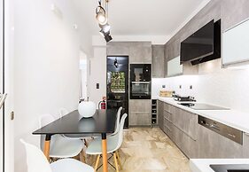 Mpali Bay View And Beach Front Apt Crete