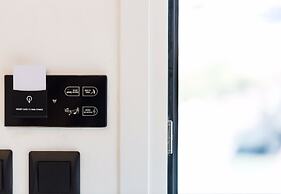 Mpali Bay View And Beach Front Apt Crete