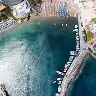 Mpali Bay View And Beach Front Apt Crete