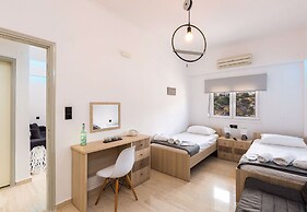 Mpali Bay View And Beach Front Apt Crete