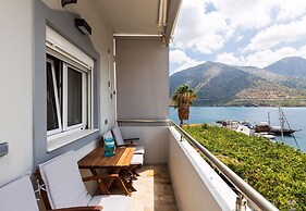 Mpali Bay View And Beach Front Apt Crete