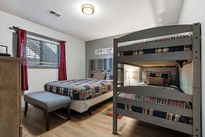 Black Bear Lodge - 1 Mile From Silver Dollar City