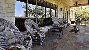 Pet-friendly Oasis in Gated Community!