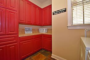 Pet-friendly Oasis in Gated Community!