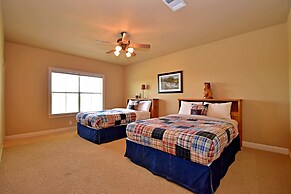 Pet-friendly Oasis in Gated Community!