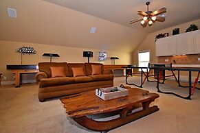 Pet-friendly Oasis in Gated Community!