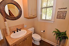 Pet-friendly Oasis in Gated Community!