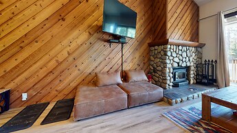 Crestview #2 - Close to The Village, Near Year-round Outdoor Activitie