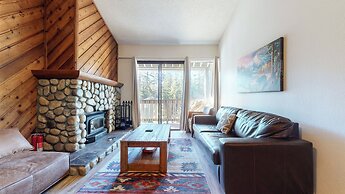 Crestview #2 - Close to The Village, Near Year-round Outdoor Activitie