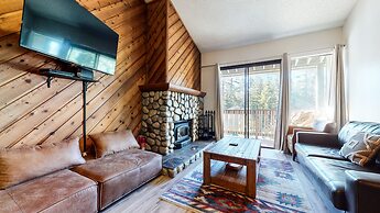 Crestview #2 - Close to The Village, Near Year-round Outdoor Activitie