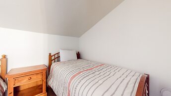 Crestview #2 - Close to The Village, Near Year-round Outdoor Activitie