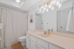 Foothills Walk-in - On-site Amenities