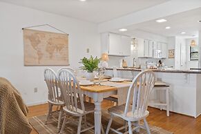 Foothills Walk-in - On-site Amenities