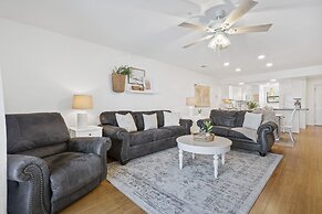 Foothills Walk-in - On-site Amenities