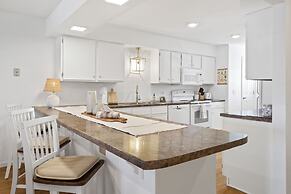 Foothills Walk-in - On-site Amenities