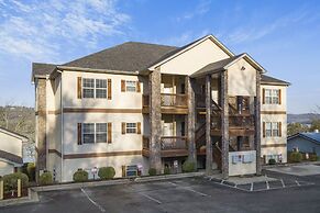 Lakefront Sanctuary - Table Rock Lake Adventures