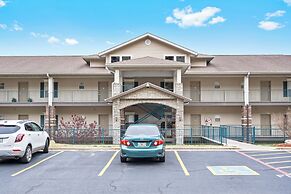 Majestic Luxury Condo at Table Rock Lake