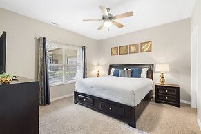 Majestic Luxury Condo at Table Rock Lake