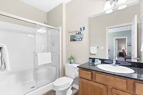 Majestic Luxury Condo at Table Rock Lake