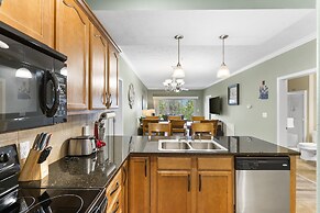 Majestic Luxury Condo at Table Rock Lake