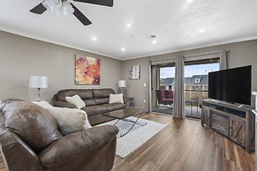 Makin' Memories - Community Pool