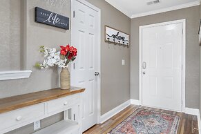 Makin' Memories - Community Pool