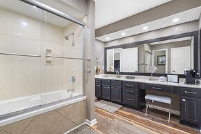 Makin' Memories - Community Pool