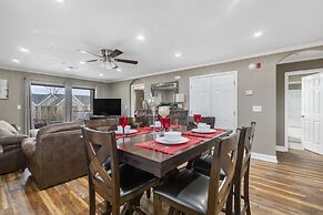 Makin' Memories - Community Pool