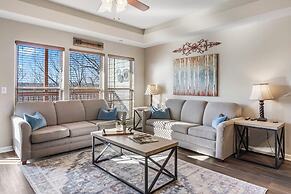 Oak Lane Escape - Branson - Resort Condo on Golf Course w/ Endless Ame