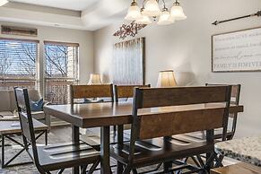 Oak Lane Escape - Branson - Resort Condo on Golf Course w/ Endless Ame