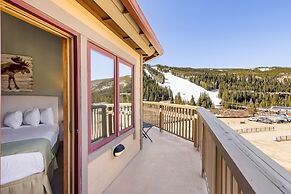 2300 Red Hawk Lodge 3 Bedroom Condo by RedAwning