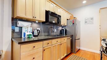 Villa De Los Pinos - Year-round Activities, Nearby Shopping & Restaura